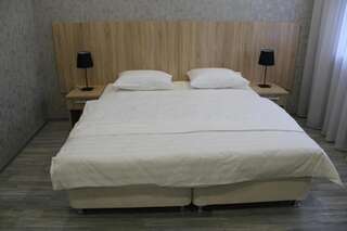 Отель Hotel Inju Hills Нур-Султан Двухместный номер с 1 кроватью или 2 отдельными кроватями-7