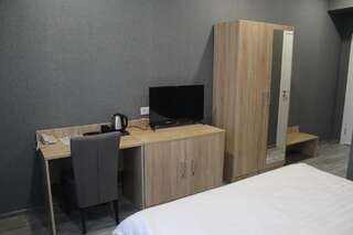Отель Hotel Inju Hills Нур-Султан Двухместный номер Делюкс с 1 кроватью или 2 отдельными кроватями-3
